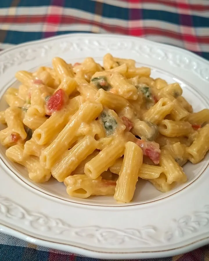 Casarecce con zucchine, speck, besciamella e pomodorini freschi