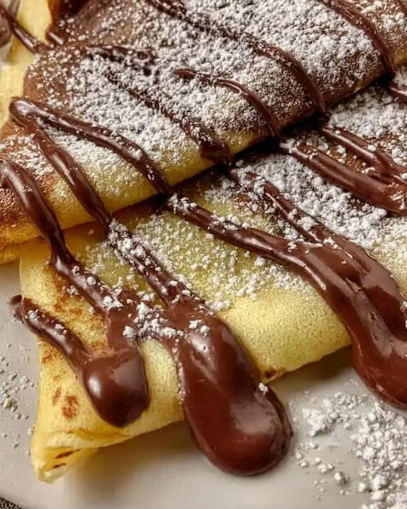Deliziose crepes con Nutella pronte da gustare