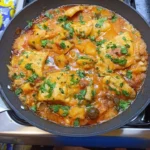 Baccalà alla ghiotta: piatto tradizionale con baccalà e verdure fresche.