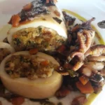 Calamari ripieni cremosi pronti in 45 minuti secondo la ricetta della nonna