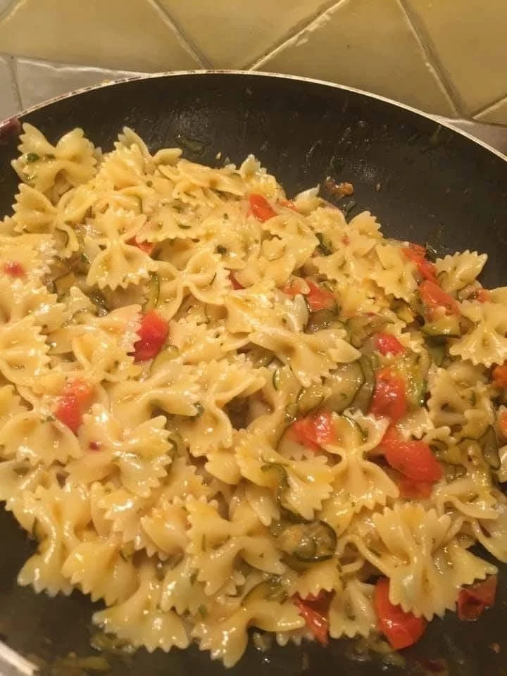 Farfalle zucchine e pomodorini