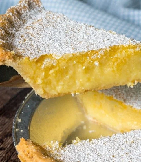 Deliziosa cena di Pasqua con piatti tradizionali e ricordi speciali