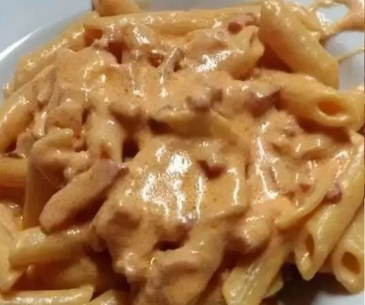 Penne affumicate: la ricetta facile e cremosissima pronta in 20 minuti