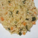 Riso con zucchine, carote e patate - piatto sano e colorato