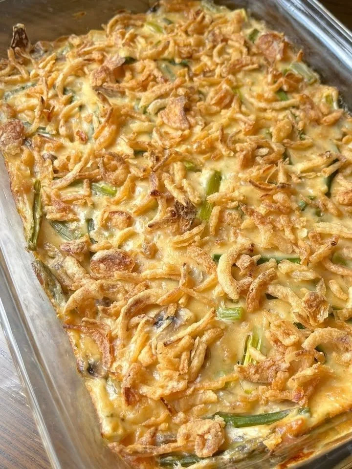 Deliziosa torta di Mamma pronta per essere gustata, dolce tradizionale italiano.