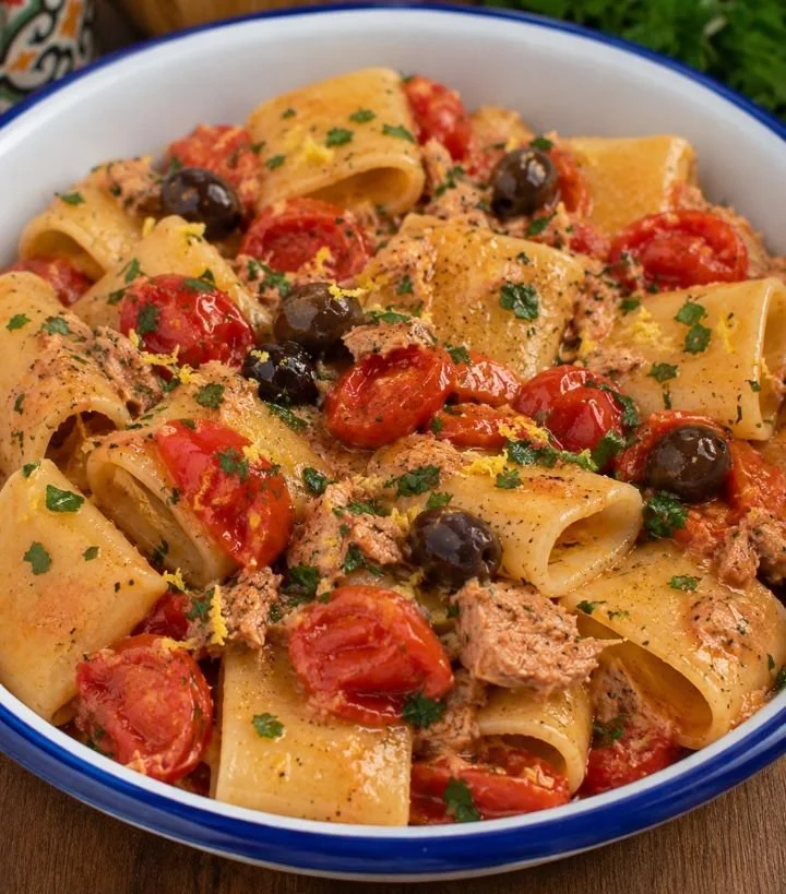 Pasta Pomodorini con Tonno e Olive pronta in 15 minuti