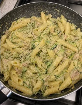 Piatto di Penne Tonnate Cremosa preparato in 20 minuti